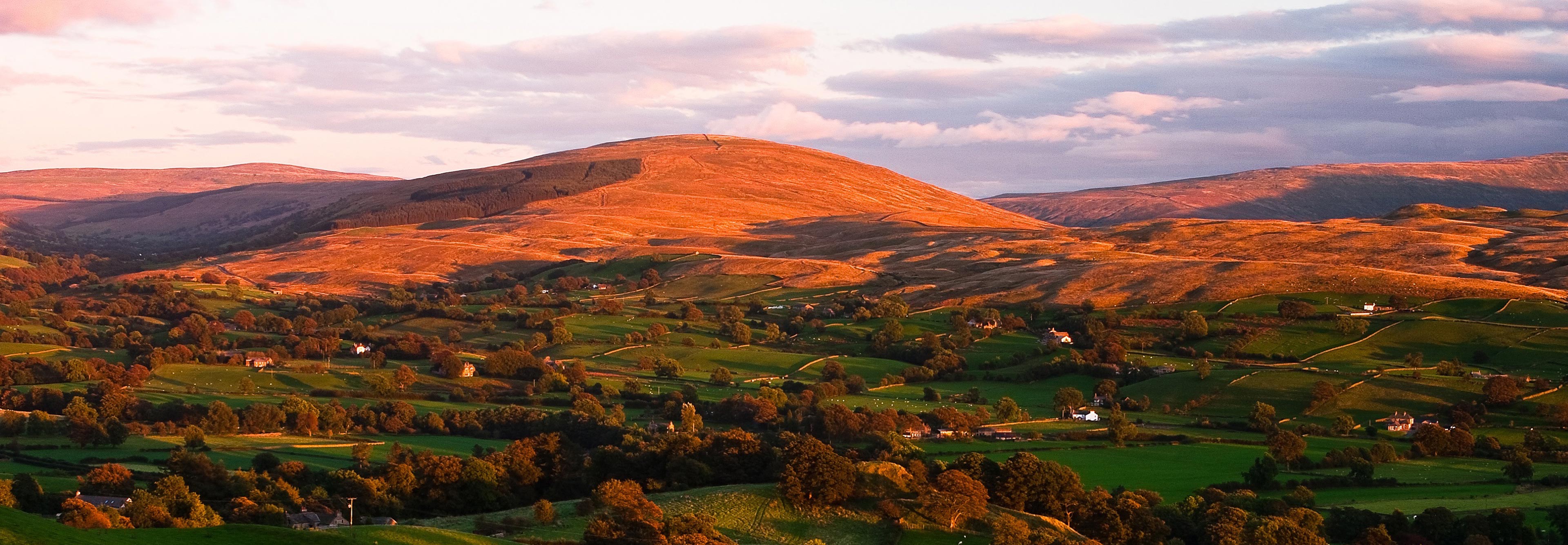 Yorkshire 3 Peaks Challenge Trek challenge to UK